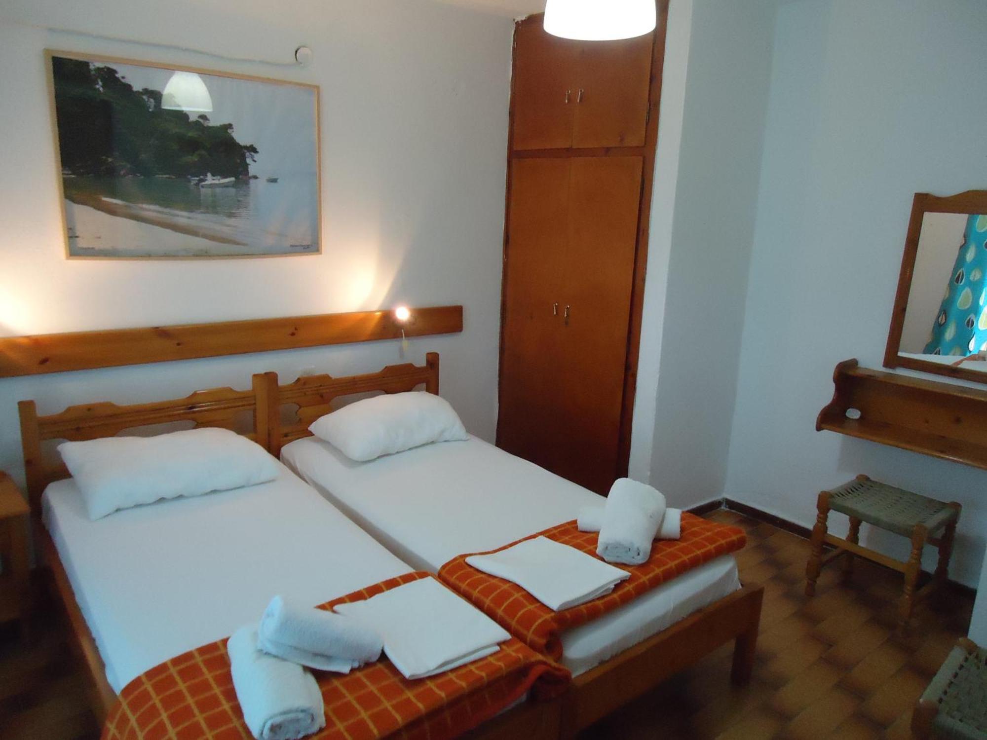 Pensionmargaritakotroniskiathos Skiathos Exterior foto